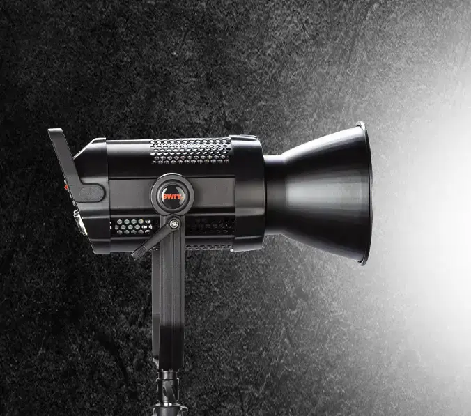 Світлодіодний світильник SWIT BL-150E 150W Bowens Mount COB LED (BL-150E)