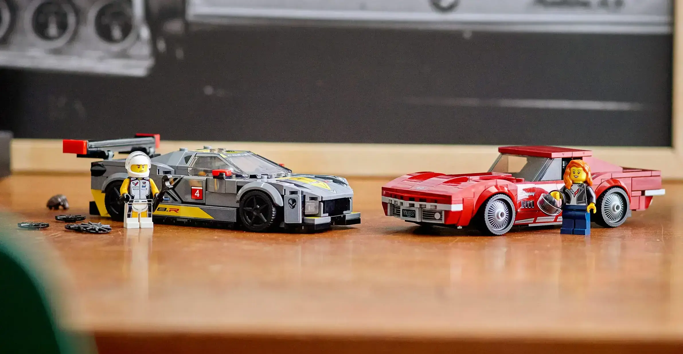 Блоковий конструктор LEGO Speed Champions Chevrolet Corvette C8.R Race Car and 1968 Chevrolet (76903)