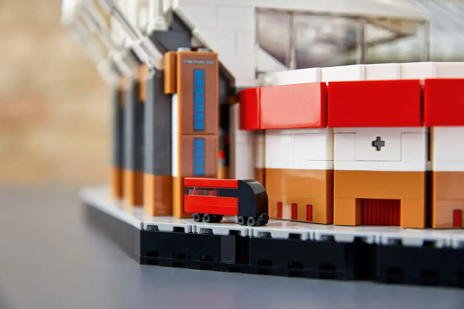 Блоковий конструктор LEGO Стадіон Олд Траффорд Манчестер Юнайтед (10272)