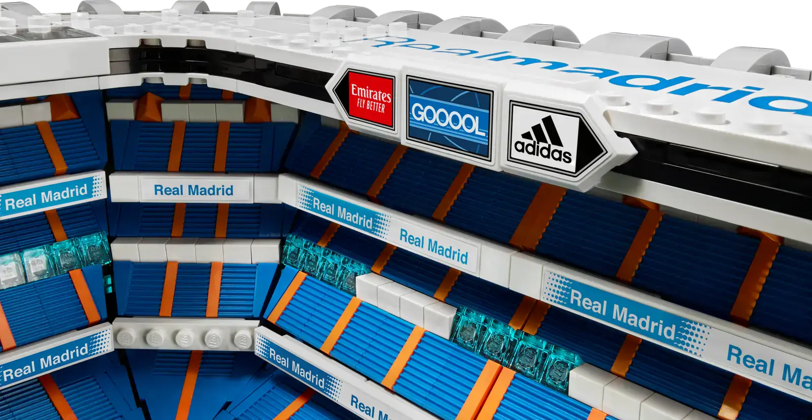 Блочный конструктор LEGO Creator Реал Мадрид – Стадион Сантьяго Бернабеу (10299)