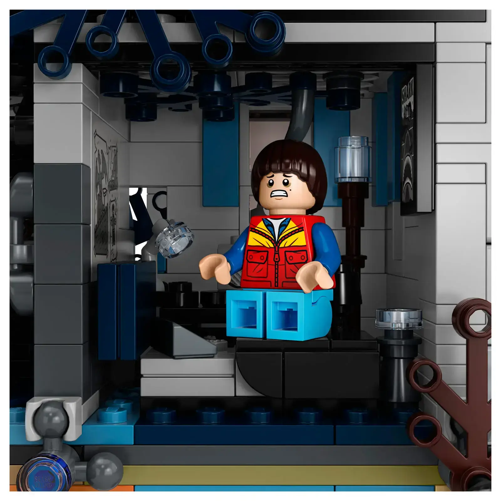 Блочный конструктор LEGO Exclusive Stranger Things «Другая сторона» (75810)