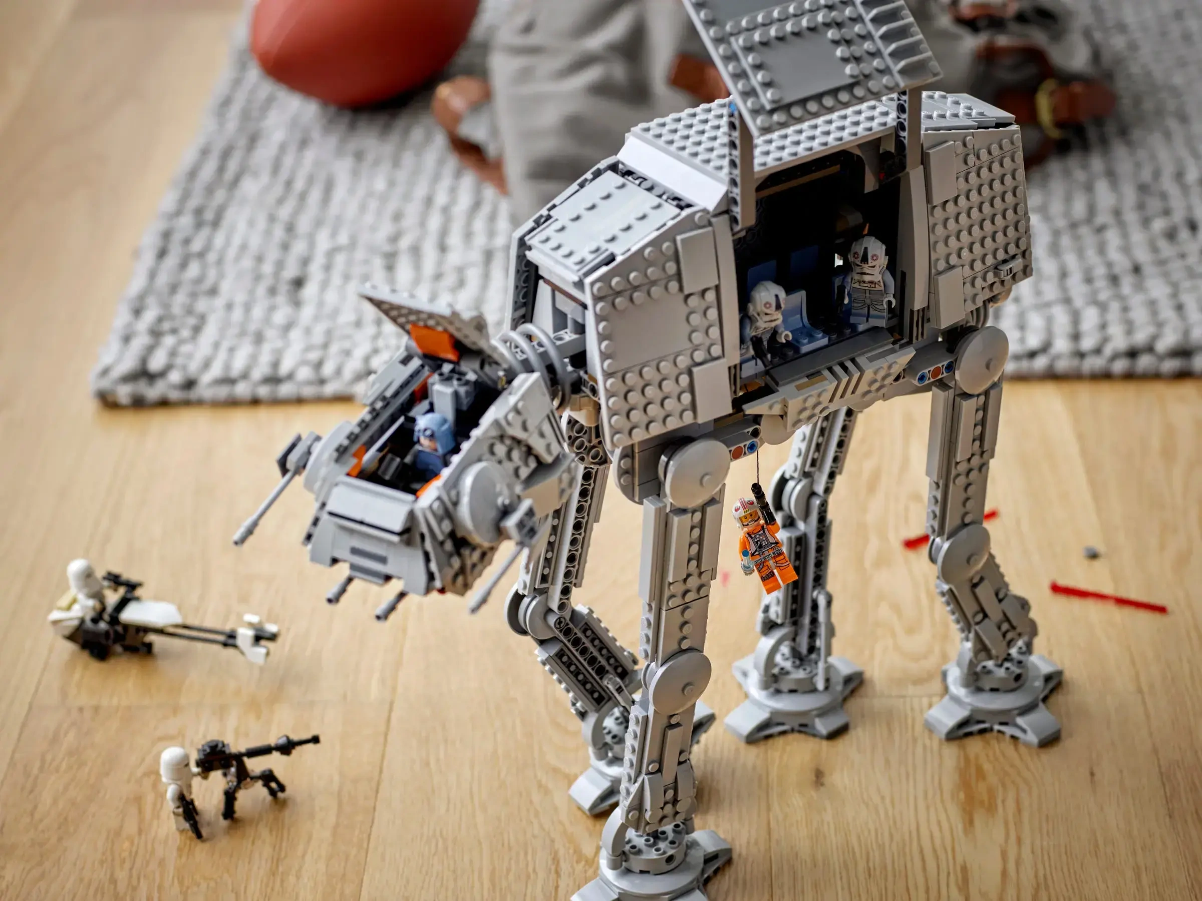 Блоковий конструктор LEGO Star Wars AT-AT (75288)