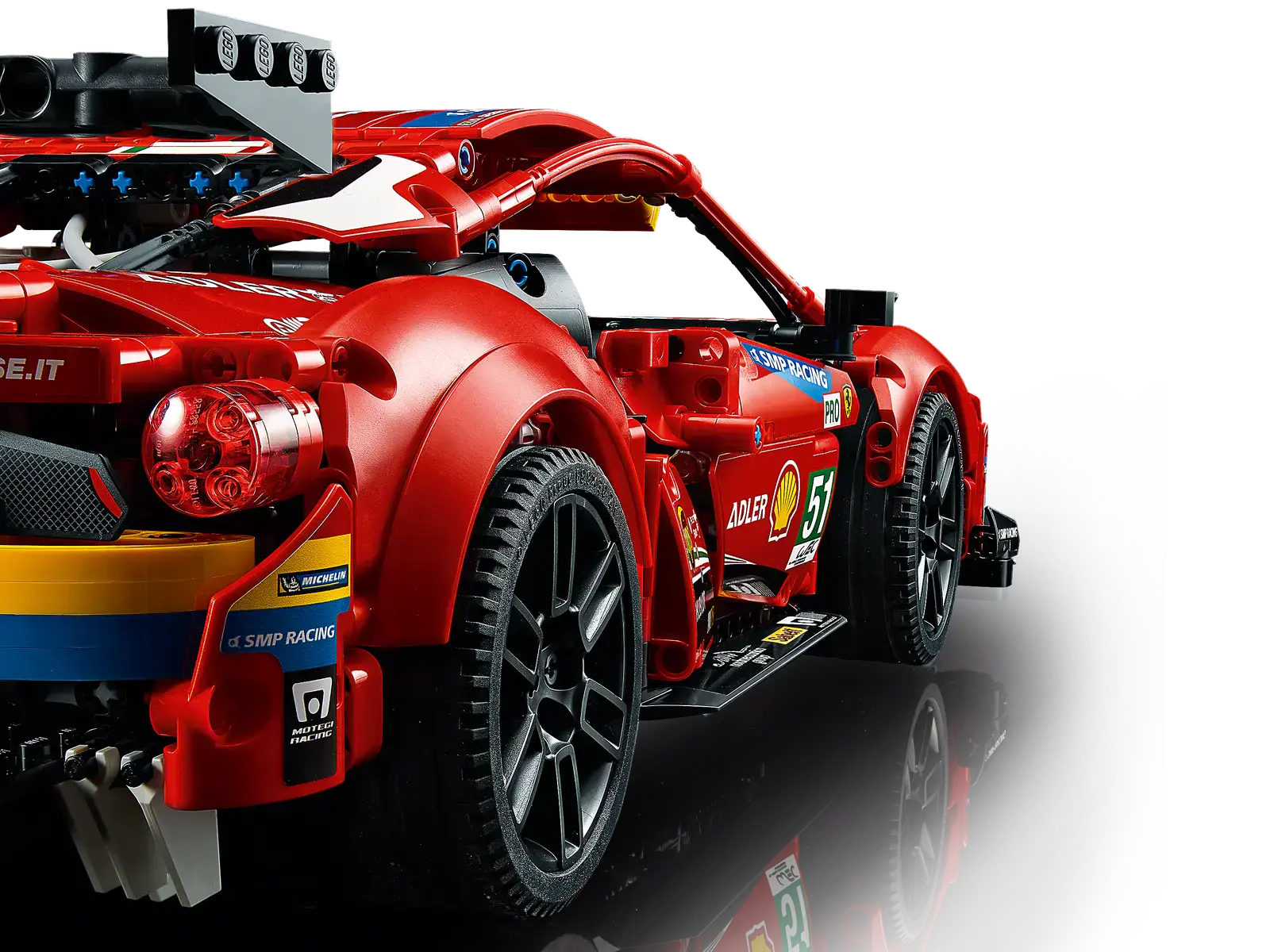 Авто-конструктор LEGO Technic Ferrari 488 GTE AF Corse №51 (42125)