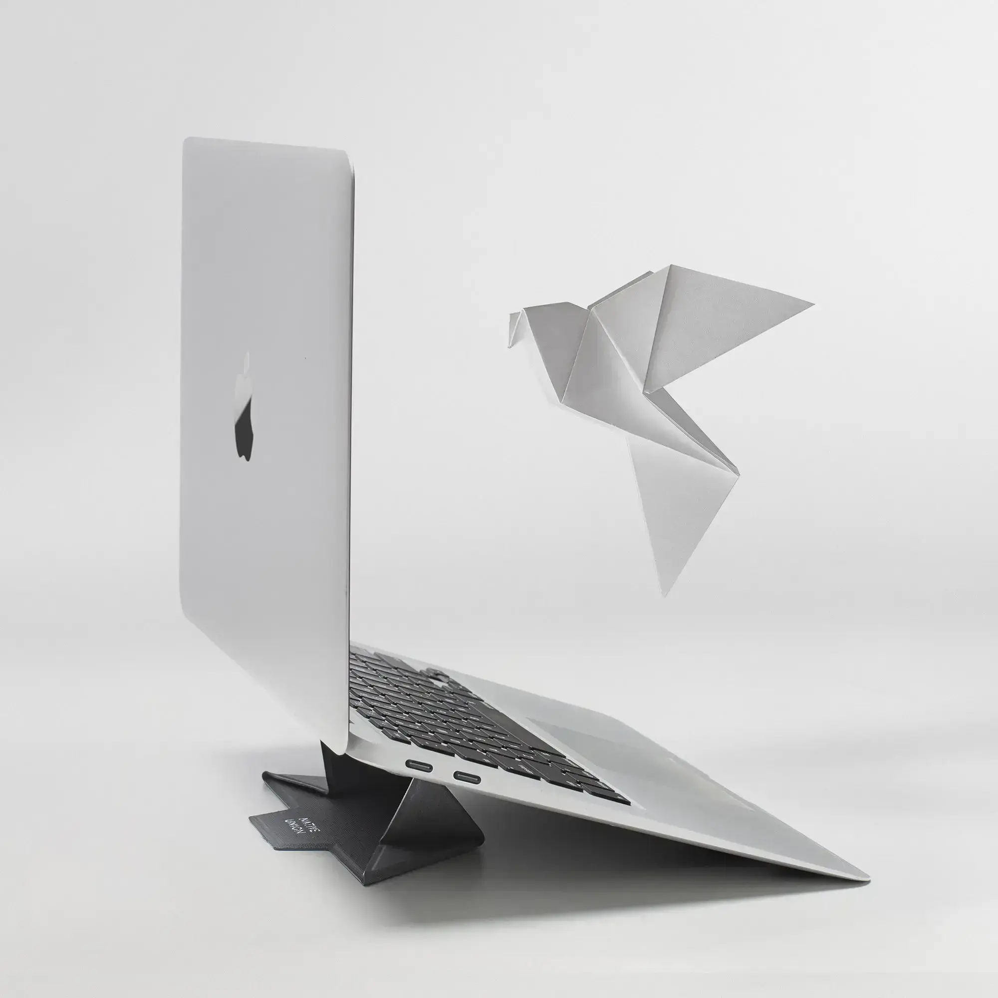 Подставка для ноутбука Native Union Rise Laptop Stand Black (RISE-STAND-BLK-NP)