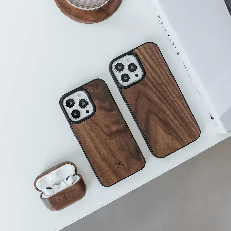 Деревянный чехол Woodcessories Bumper Case Walnut MagSafe для iPhone 13 Pro Max (14354)