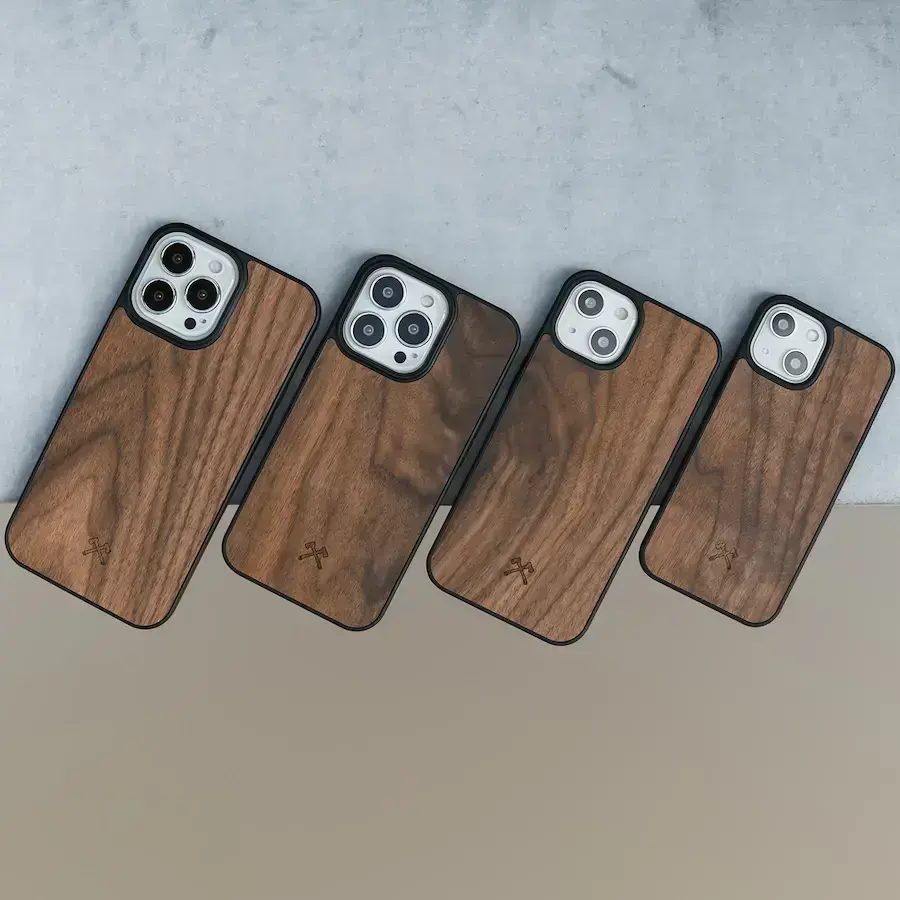 Деревянный чехол Woodcessories Bumper Case Walnut MagSafe для iPhone 13 Pro Max (14354)