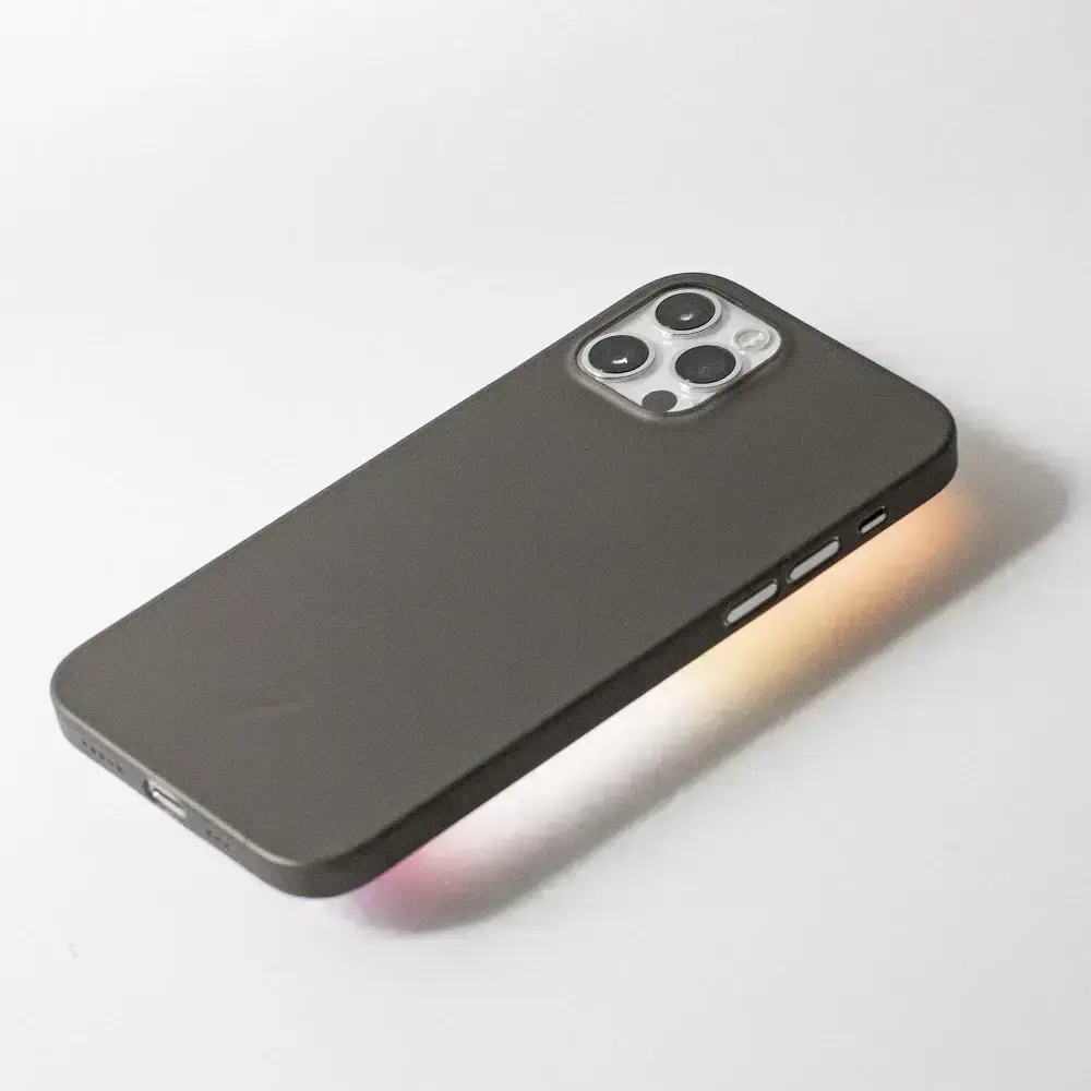 Чохол Native Union Clic Air Case for iPhone 12 Pro Max - Smoke (CAIR-SMO-NP20L) 
