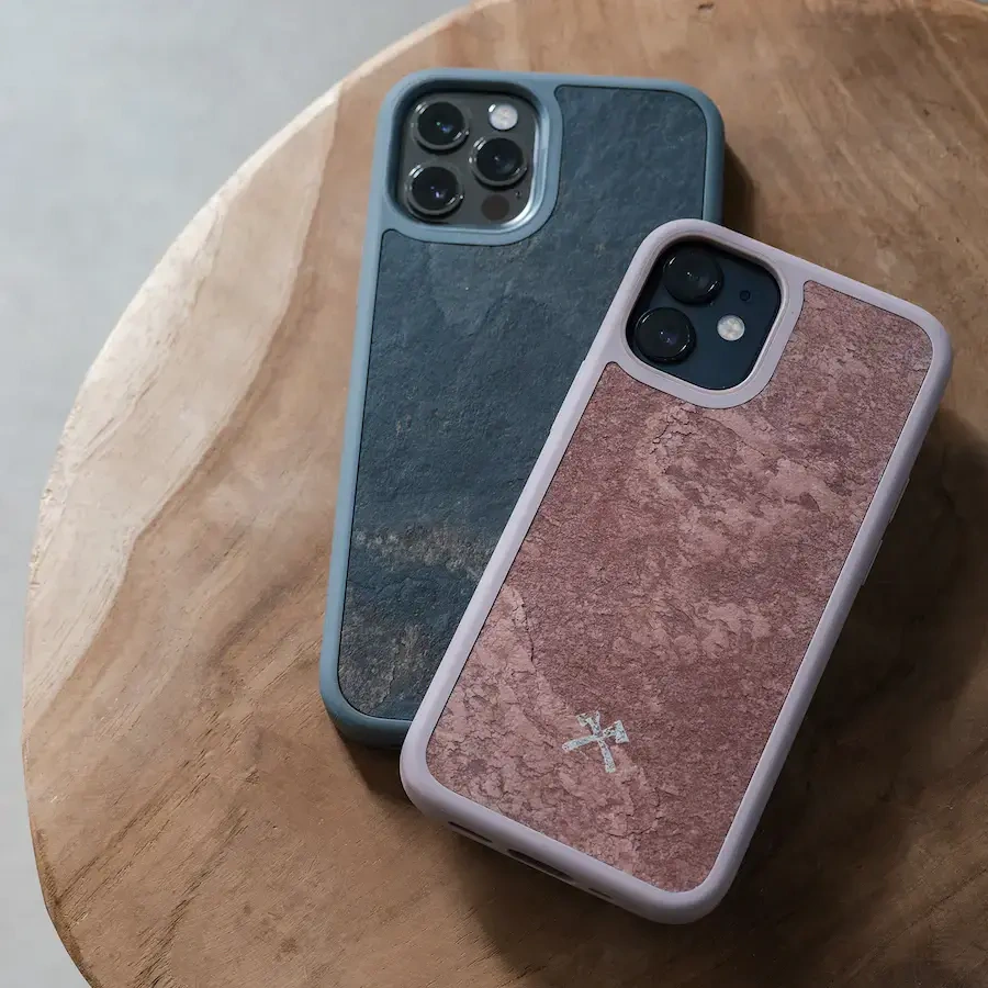 Чехол из натурального камня Woodcessories Bumper Case Stone Canyon Red для iPhone 12 | 12 Pro (12391-1)