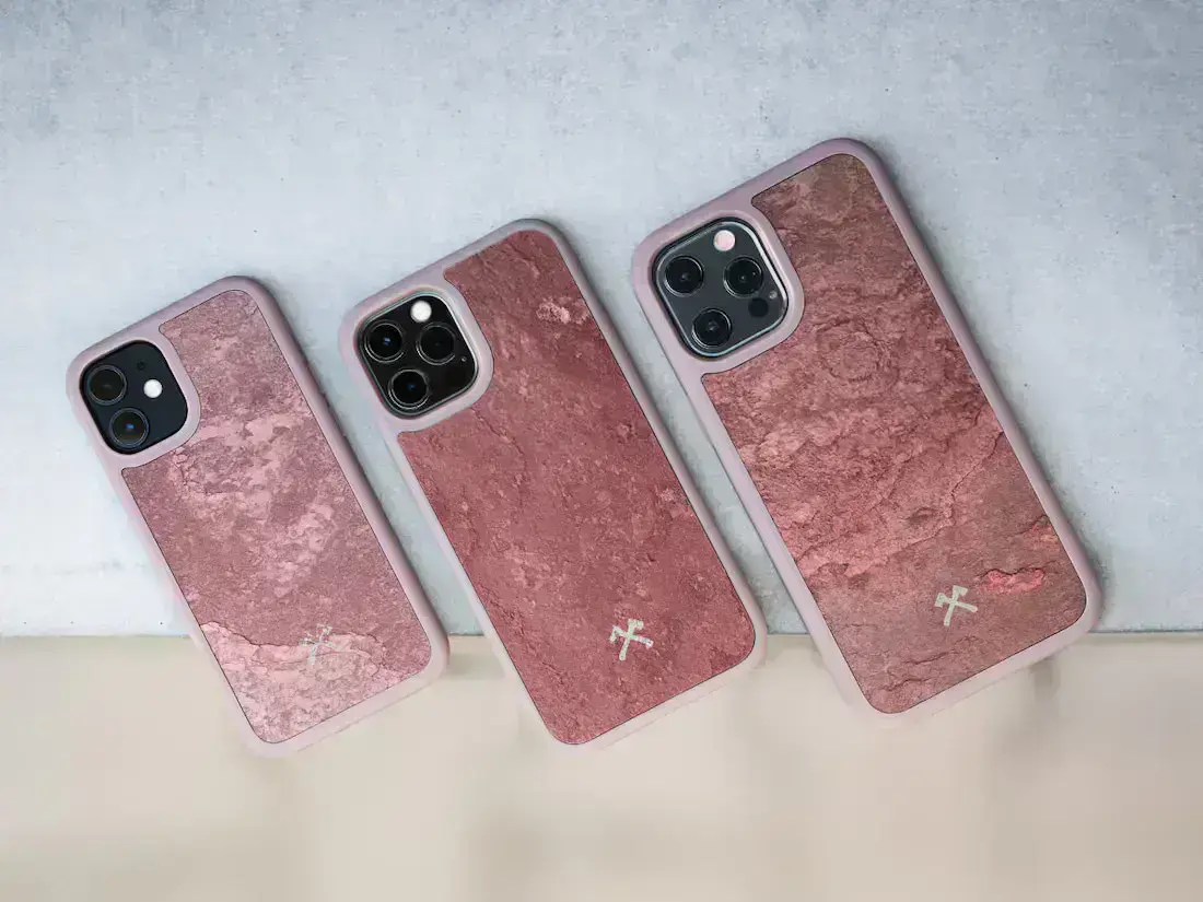 Чехол из натурального камня Woodcessories Bumper Case Stone Canyon Red для iPhone 12 | 12 Pro (12391-1)