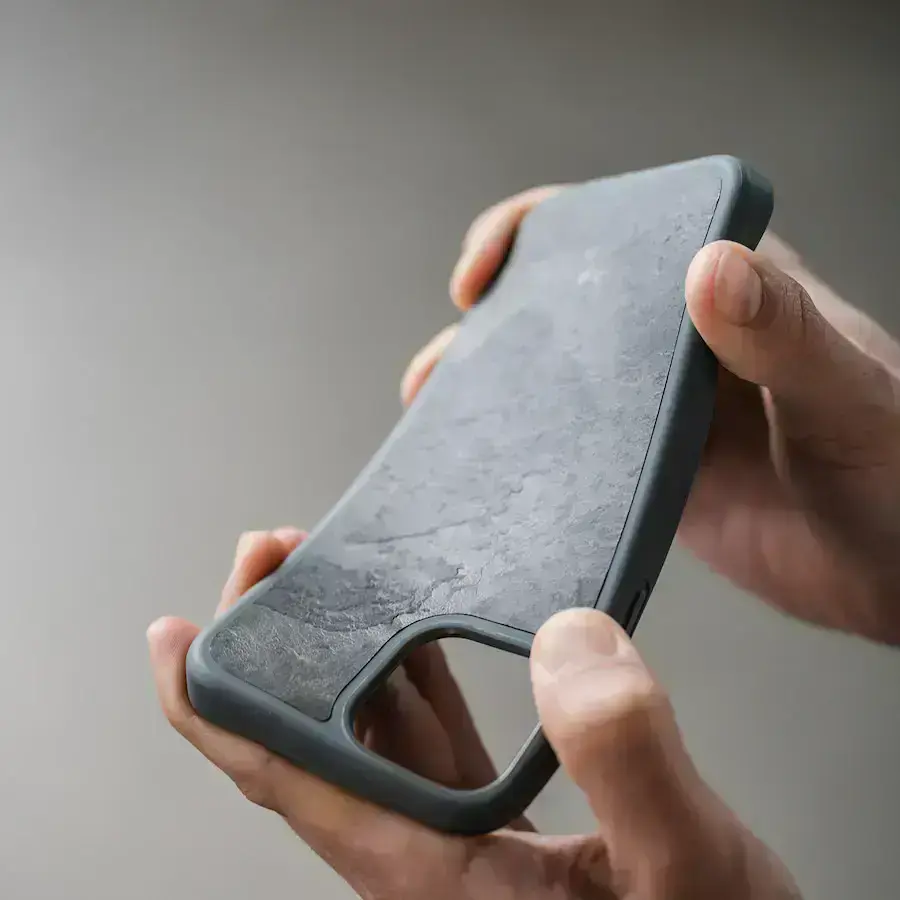 Чехол из натурального камня Woodcessories Bumper Case Stone Camo Gray для iPhone 12 mini (12390)