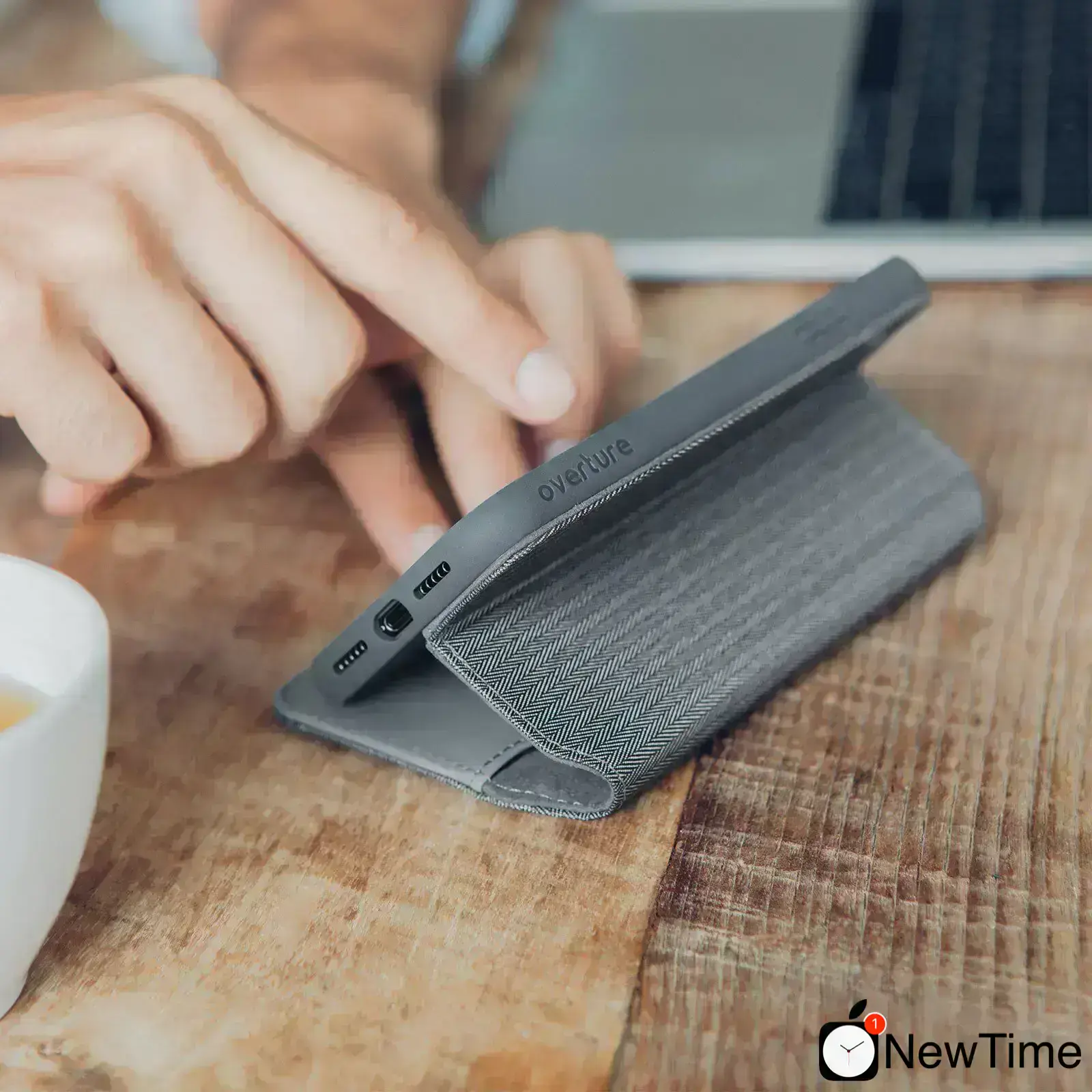 Чехол Moshi Overture Premium Wallet Case Herringbone Gray for iPhone XR (99MO091051)