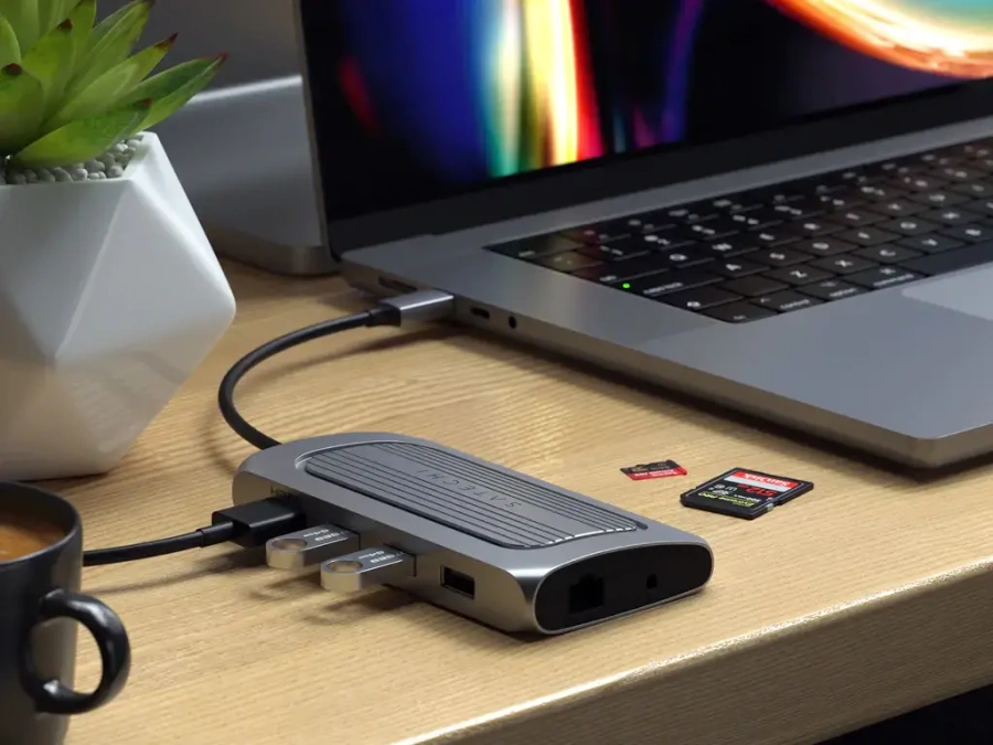 Satechi USB-4 Multiport Adapter with 8K HDMI (ST-U4MA3M)