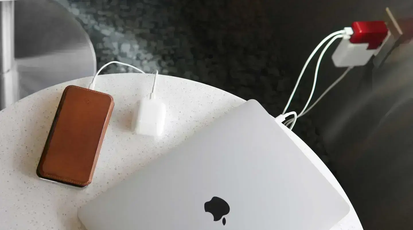 Универсальный дорожный адаптер Twelve South PlugBug Duo для MacBook + зарядное устройство для двух iPhone/iPad/USB