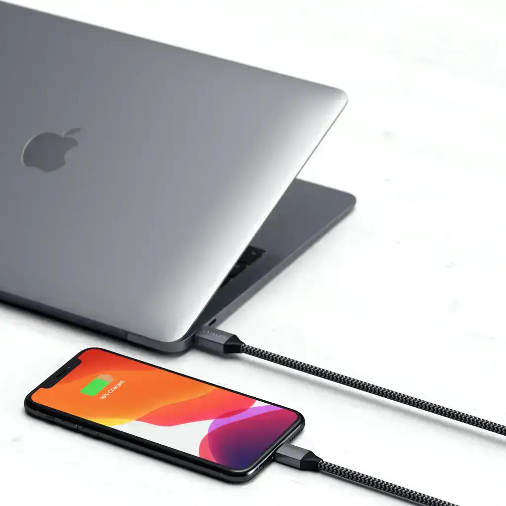 Satechi USB-C to Lightning Cable Space Gray (1.8 m) (ST-TCL18M)