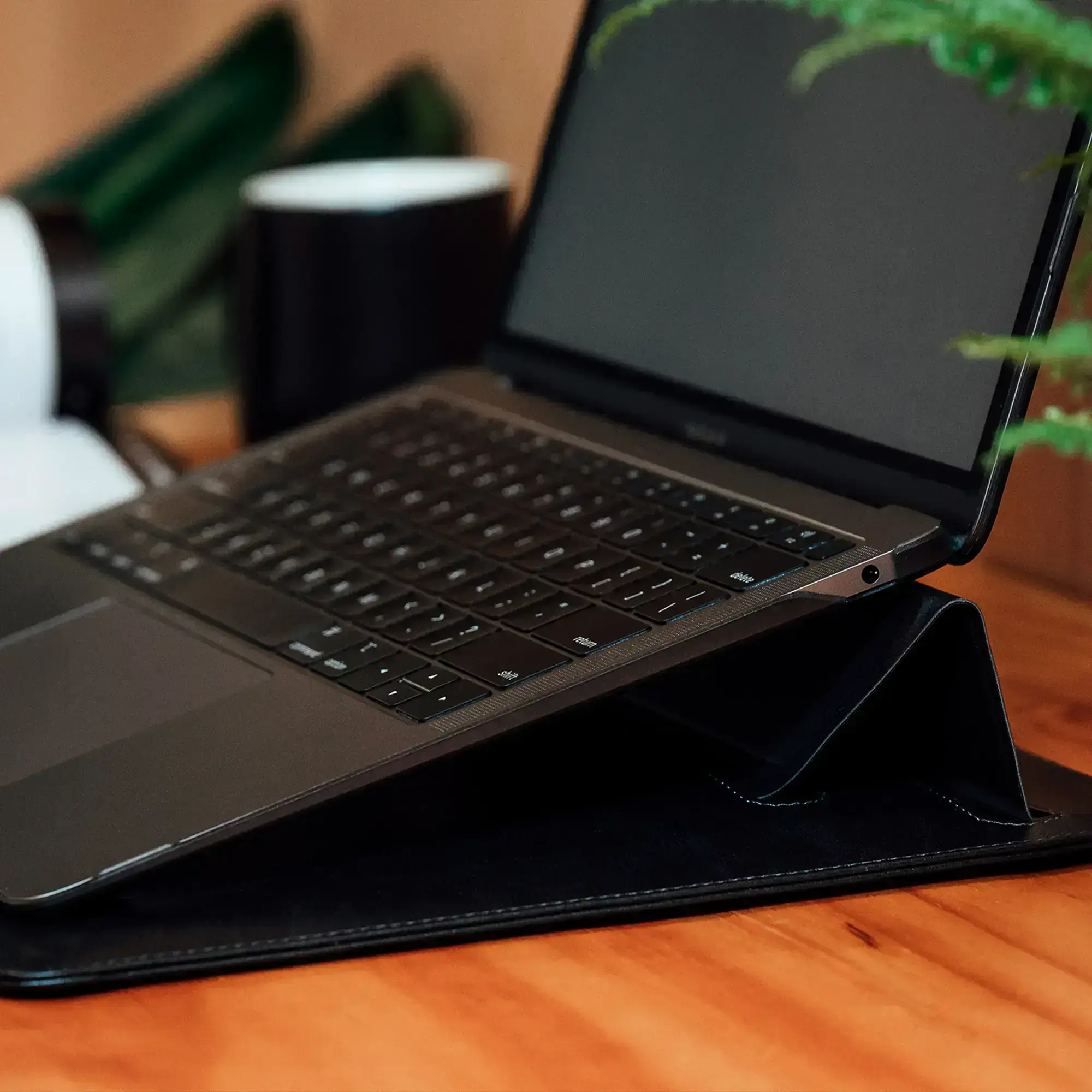 Чохол Moshi Muse 13" 3-in-1 Slim Laptop Sleeve Jet Black for MacBook Pro 13" M1/M2 / MacBook Air 13" M1 (99MO034008)
