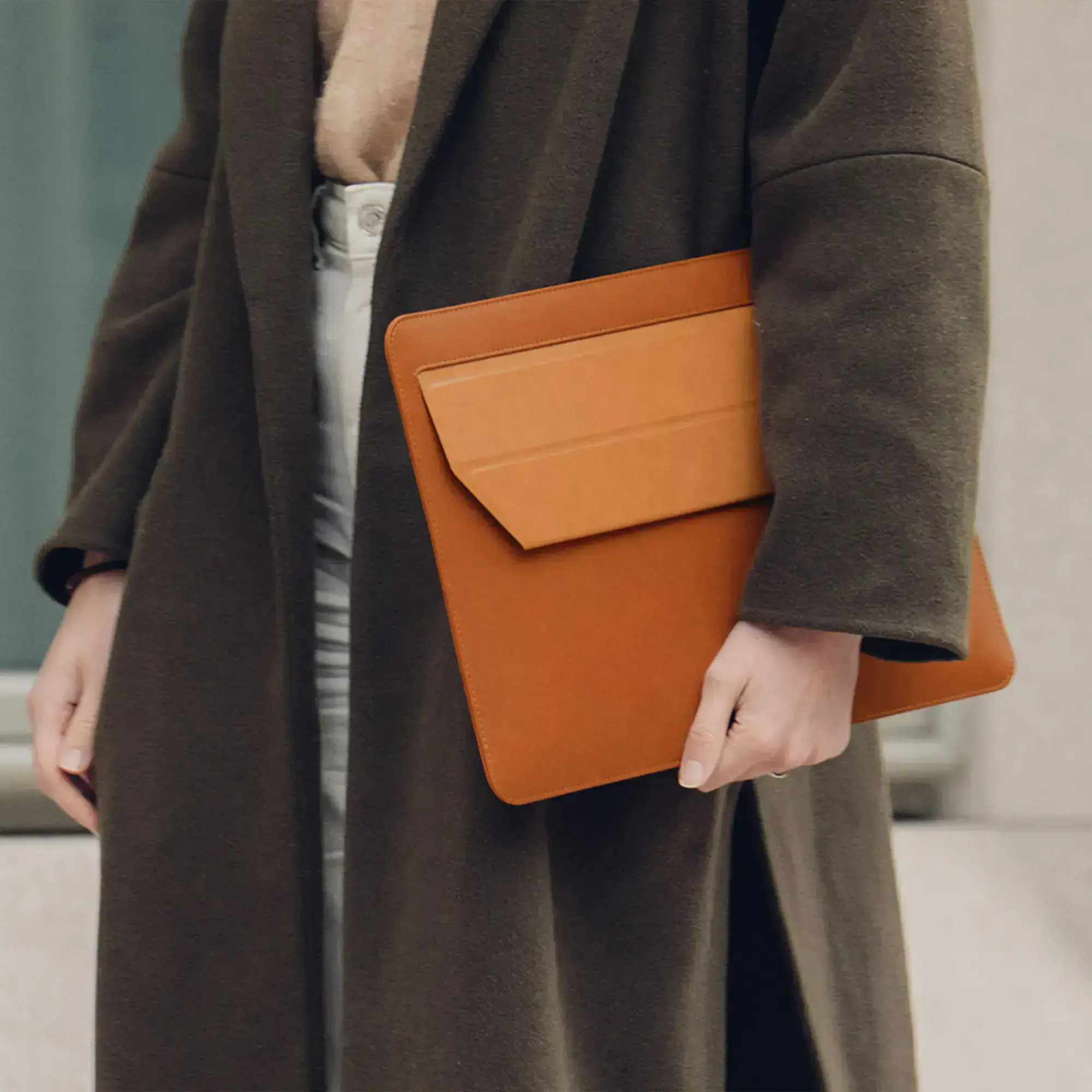 Чохол Moshi Muse 13" 3-in-1 Slim Laptop Sleeve Caramel Brown for MacBook Pro 13" M1/M2 / MacBook Air 13" M1 (99MO034751)