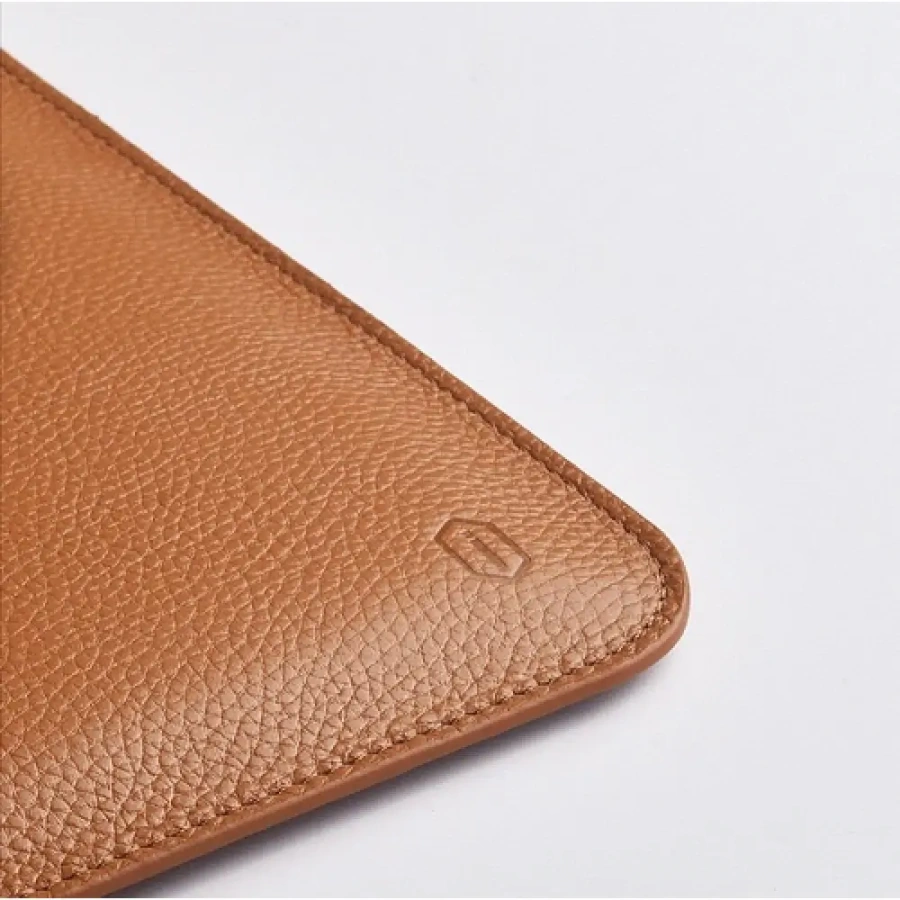 Чехол WIWU Skin Pro Geniunie Leather Sleeve Series для MacBook Pro 16.2" 2021 - Brown