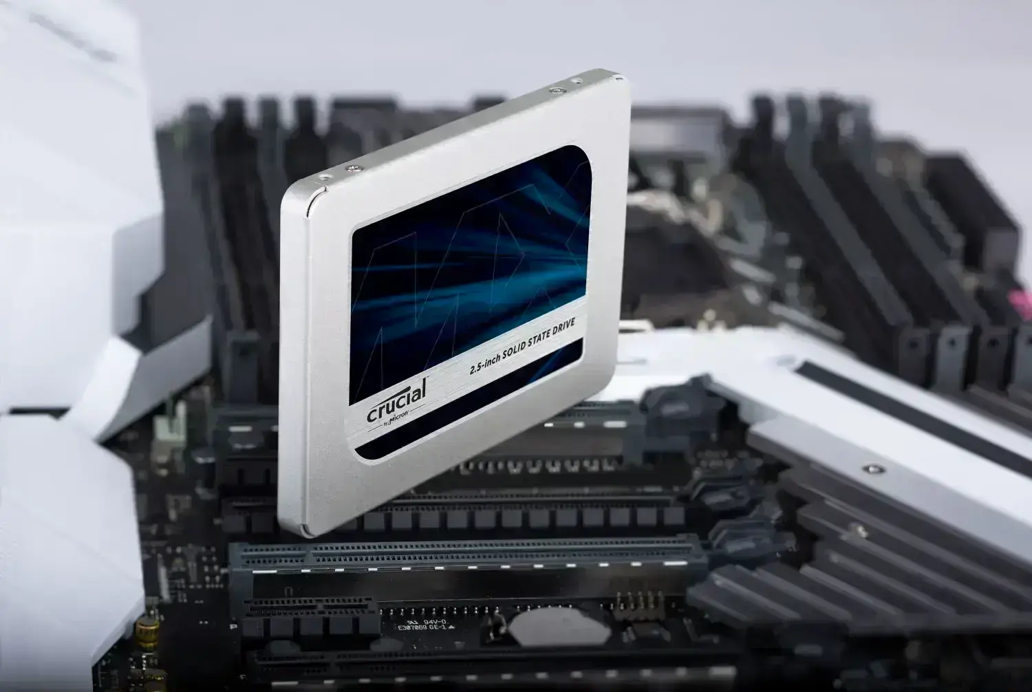 SSD накопичувач Crucial MX500 2.5 2 TB (CT2000MX500SSD1)