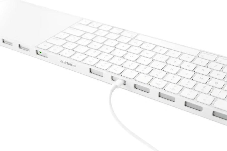 Twelve South MagicBridge Extended for Apple Magic Trackpad 2 + Magic Keyboard with Numeric Keypad - White