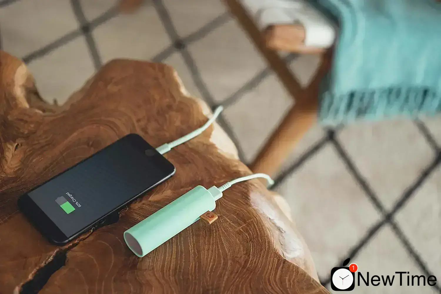 Внешний аккумулятор Fresh 'N Rebel Powerbank V2 3000 mAh Peppermint (2PB1500PT)