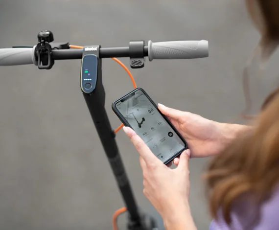 Електросамокат Ninebot KickScooter F30