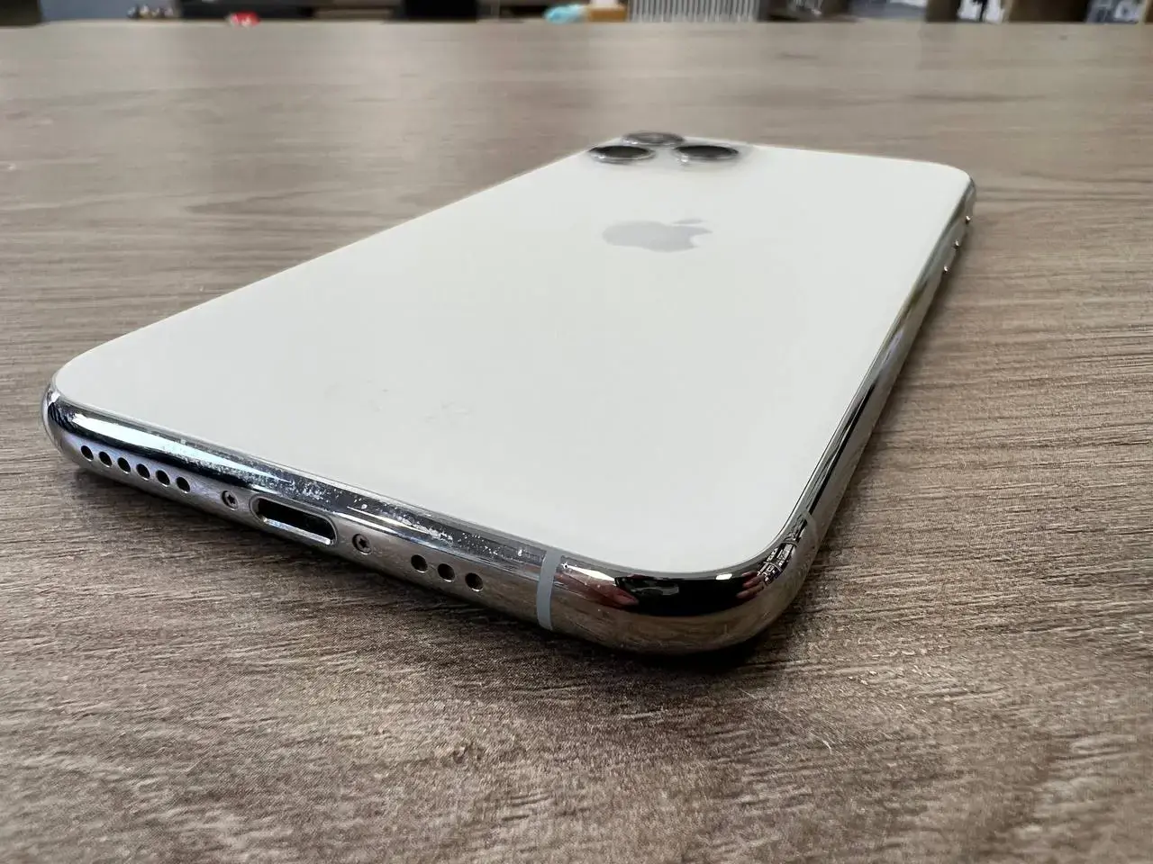 USED (IP0028) Apple iPhone 11 Pro 64GB Silver (MWC32), (Состояние - 9/10, Комплект - iPhone, коробка | гарантия - 1 мес.)