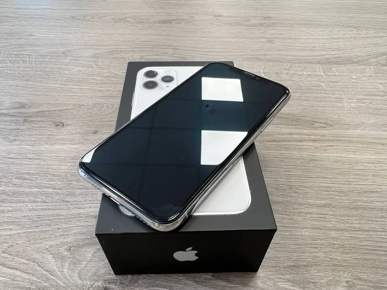 USED (IP0028) Apple iPhone 11 Pro 64GB Silver (MWC32), (Состояние - 9/10, Комплект - iPhone, коробка | гарантия - 1 мес.)