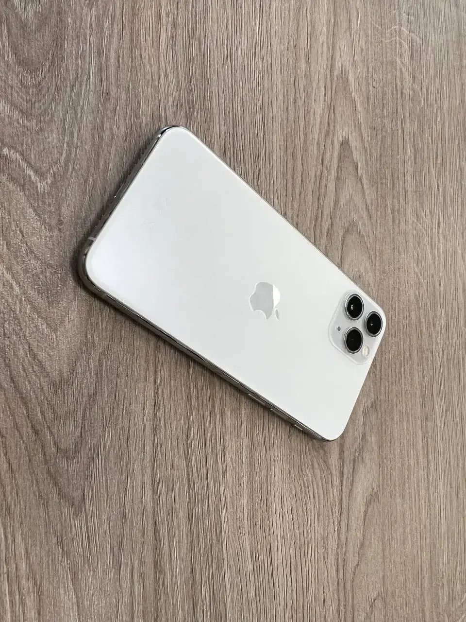 USED (IP0028) Apple iPhone 11 Pro 64GB Silver (MWC32), (Состояние - 9/10, Комплект - iPhone, коробка | гарантия - 1 мес.)