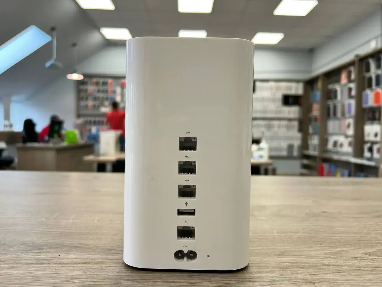 USED Apple AirPort Extreme (ME918), (Стан – 9/10, гарантія – 3 міс.)