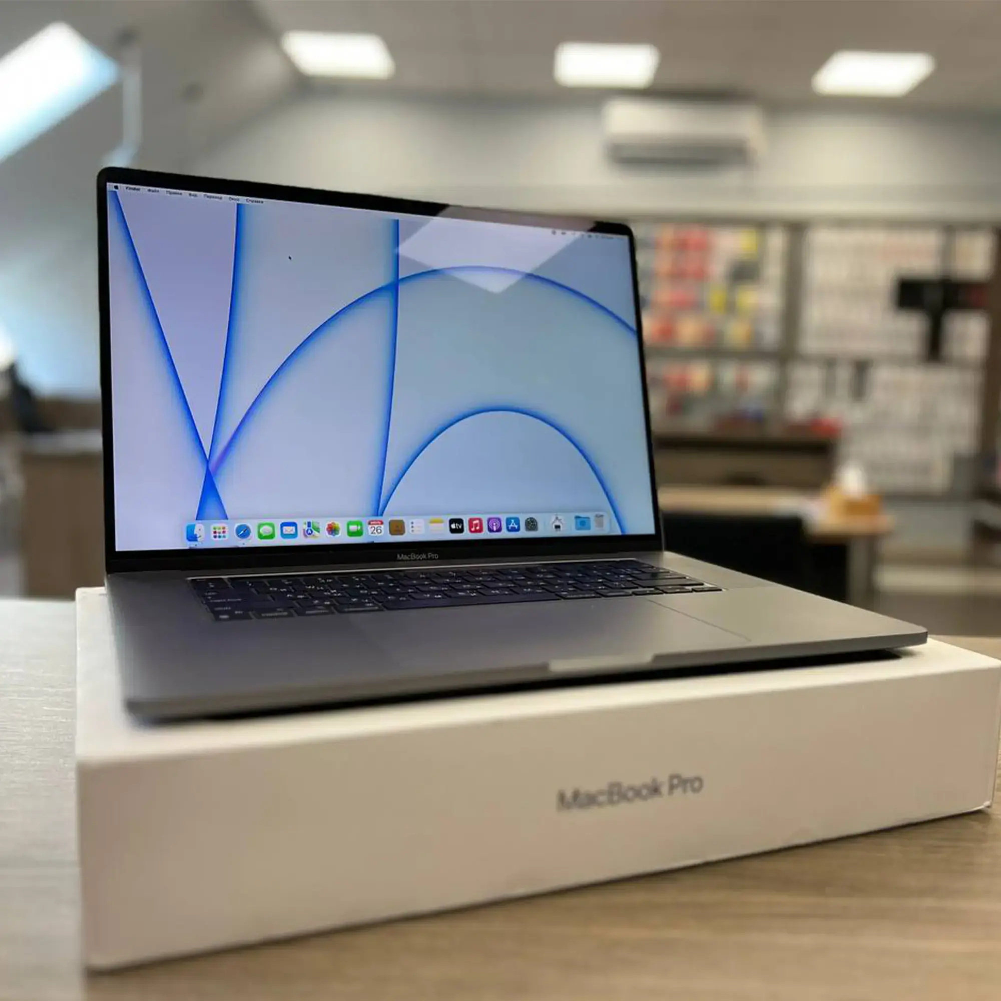USED MacBook Pro 16" Space Gray (MVVJ2) 2019 (i7/16GB/512SSD) (Состояние - 8/10. Комплект - полный | гарантия - 1 мес.) - Cycle 555