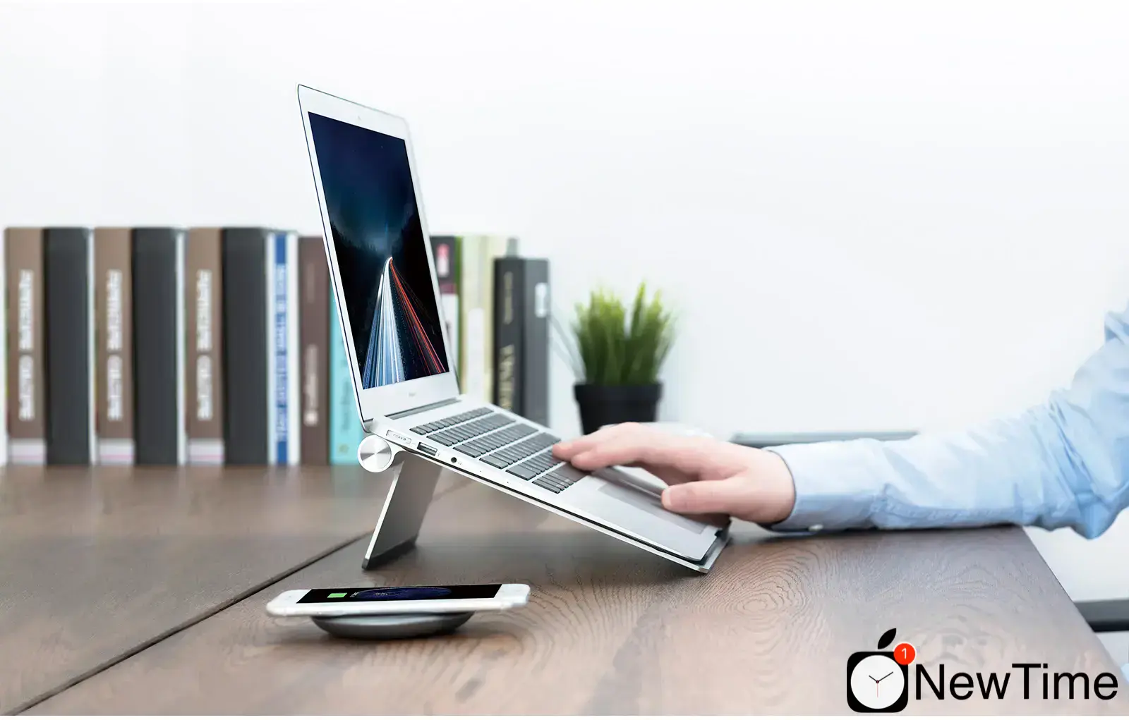 Підставка для ноутбука POUT EYES 3 Portable Aluminum Laptop Stand - Silver (POUT-00901S)