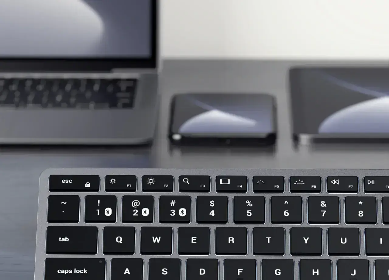 Клавіатура Satechi Slim X1 Bluetooth Backlit Keyboard (ST-BTSX1M)