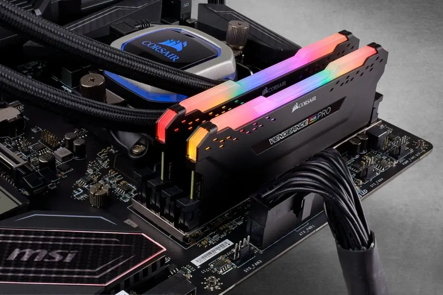 Оперативная память Corsair Vengeance RGB 16GB Kit DDR4-3200 CL16 (CMW16GX4M2C3200C16)