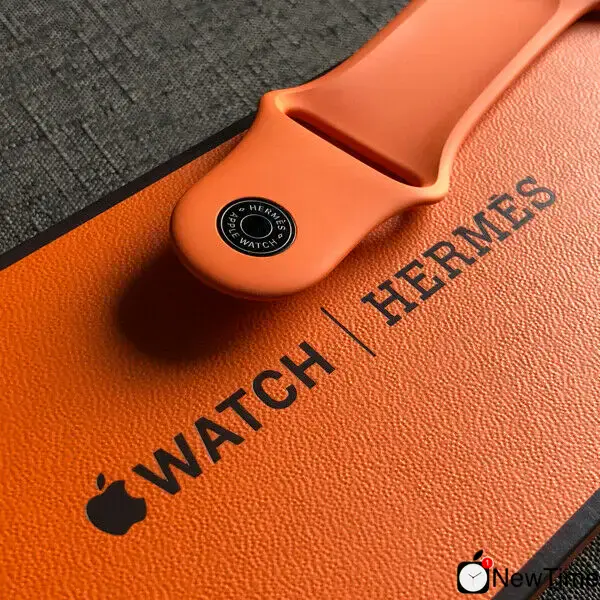 Apple Watch Series 4 Hermès (GPS + Cellular) 44mm Stainless Steel Case with Orange Sport Band (MUH02)