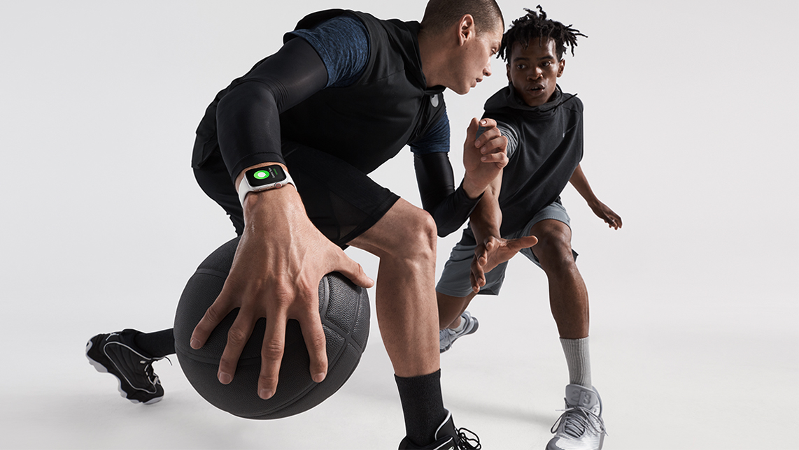 Apple Watch Series 4 Nike + (GPS + Cellular) 40mm Silver Aluminium Case with Pure Platinum / Black Nike Sport Band (MTV92, MTX62)