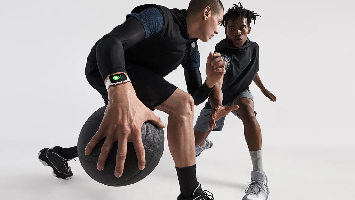 Apple Watch Series 4 Nike + (GPS + Cellular) 40mm Silver Aluminium Case with Pure Platinum / Black Nike Sport Band (MTV92, MTX62)
