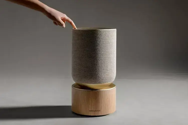 Колонка Bang & Olufsen BeoSound Balance Natural Oak