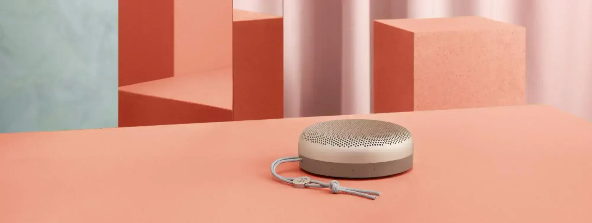Колонка Bang & Olufsen BeoPlay A1 Black