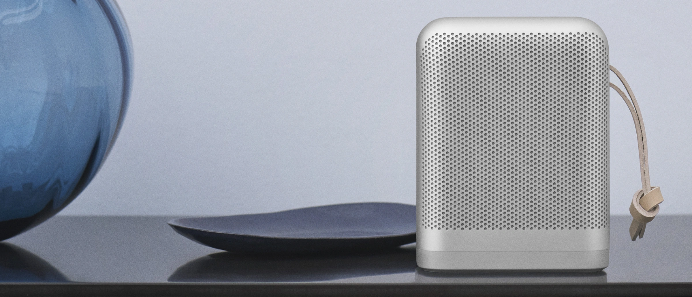 Колонка Bang & Olufsen BeoPlay P6 Natural