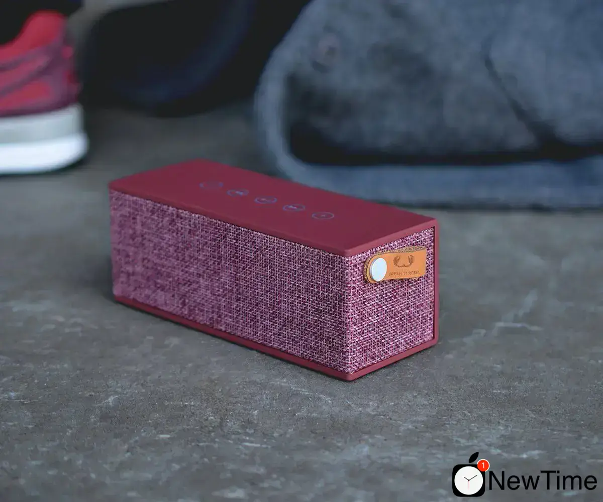 Колонка Fresh 'N Rebel Rockbox Brick XL Fabriq Edition Bluetooth Speaker Ruby (1RB5500RU)
