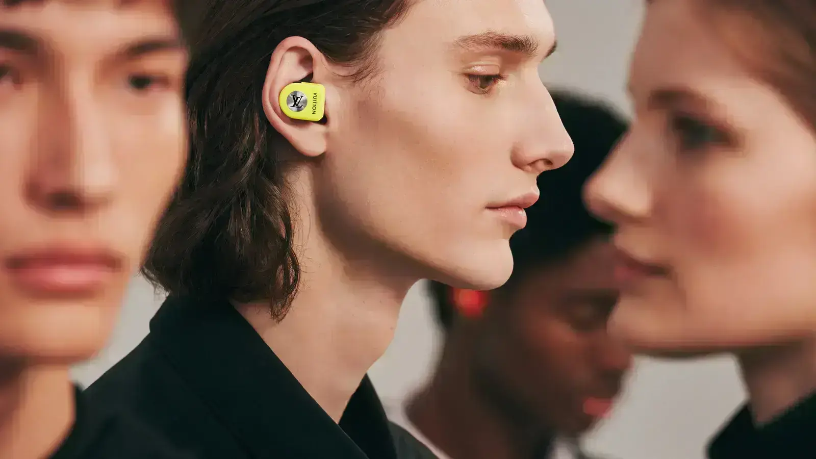 Наушники Louis Vuitton Horizon Wireless Earphones - White (QAB120)
