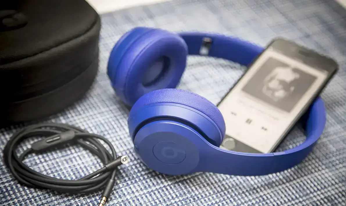Наушники Beats Solo3 Wireless On-Ear Headphones - Neighbourhood Collection - Turf Green (MQ3C2)