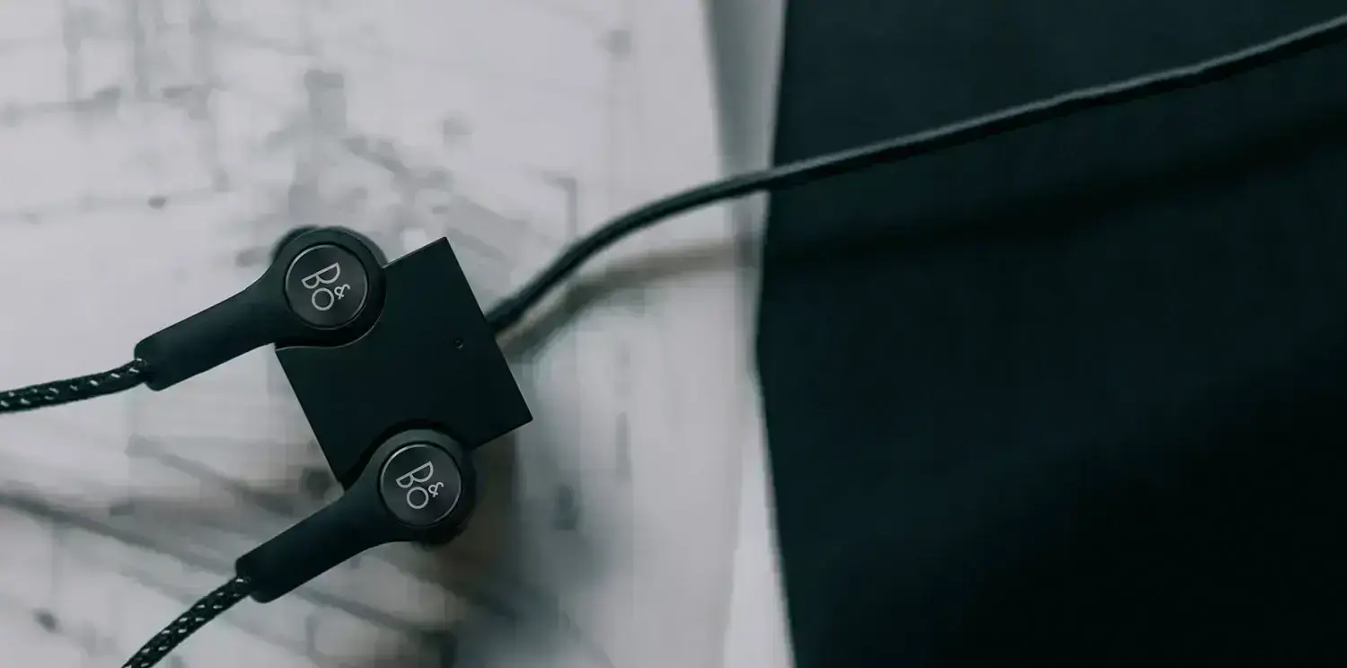 Наушники Bang & Olufsen BeoPlay H5 Black