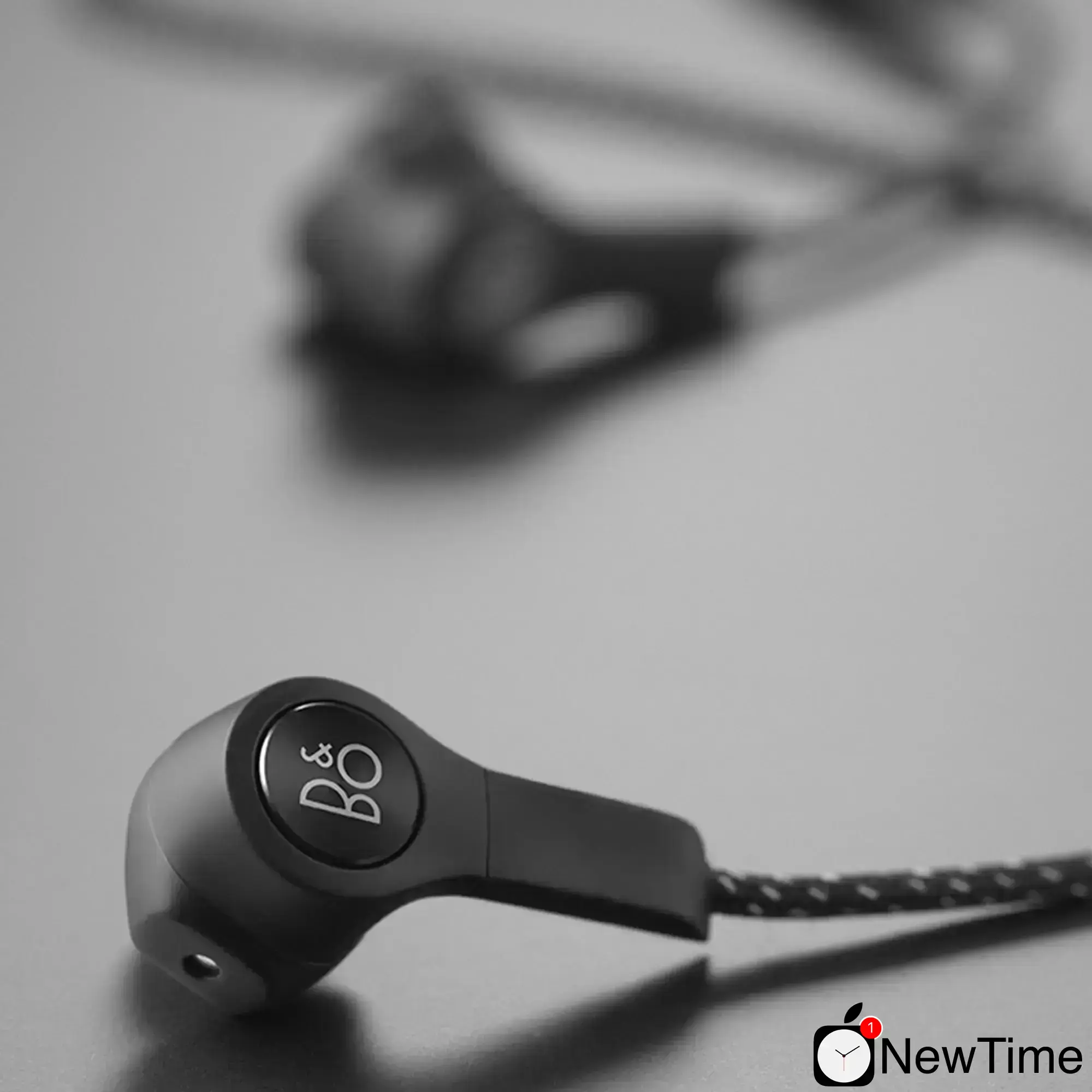 Наушники Bang & Olufsen BeoPlay H5 Black