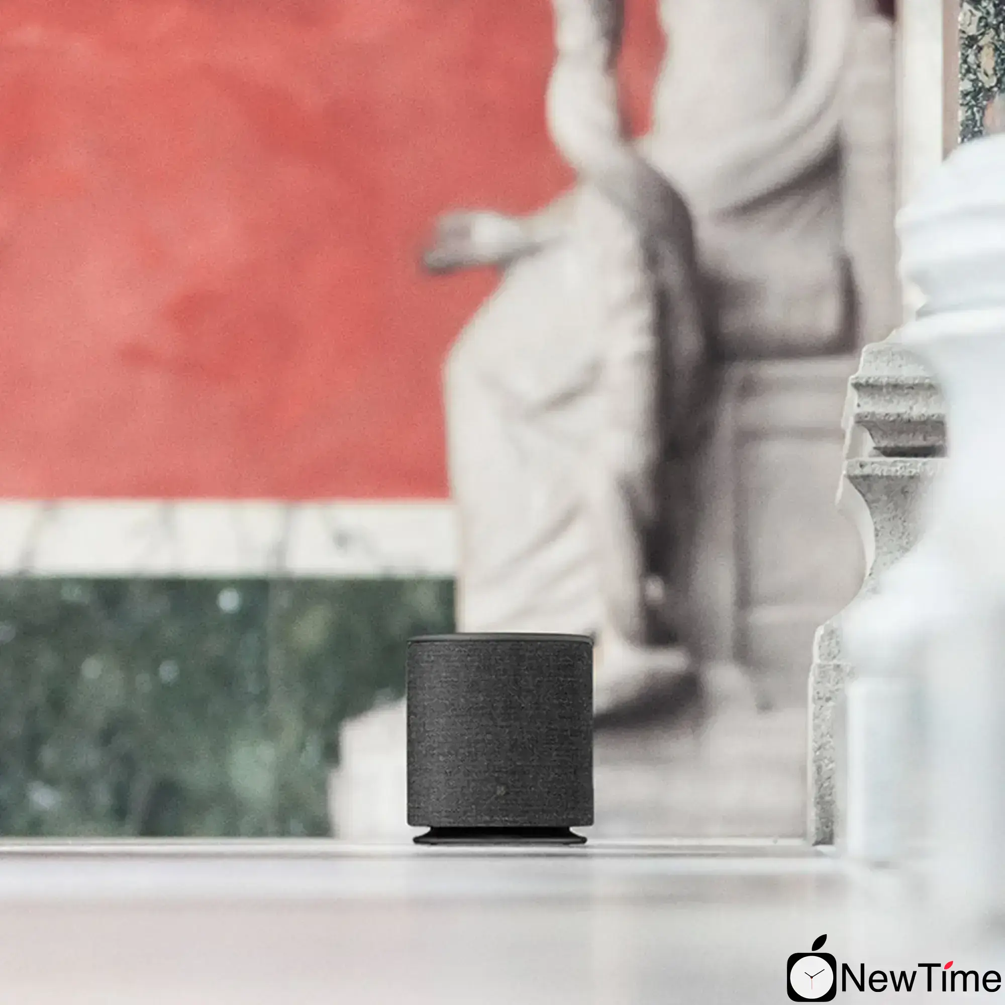 Колонка Bang & Olufsen BeoPlay M5 Black (799294)