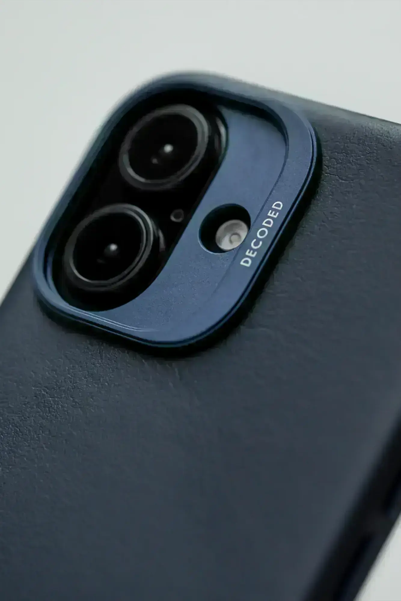 decoded-leather-case-4