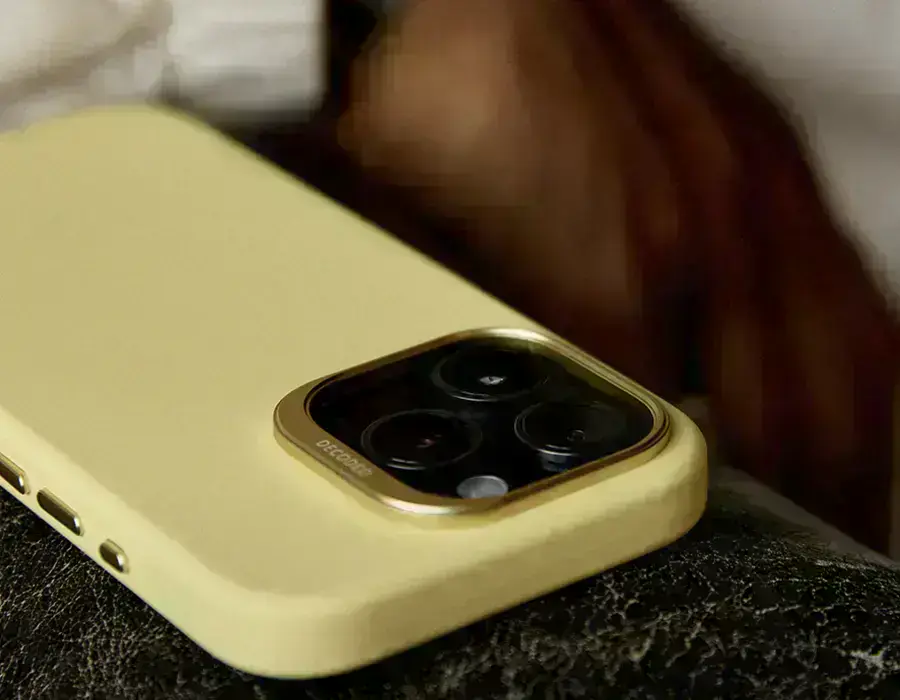 Металеві кнопки чохла DECODED для iPhone 16 Pro Max