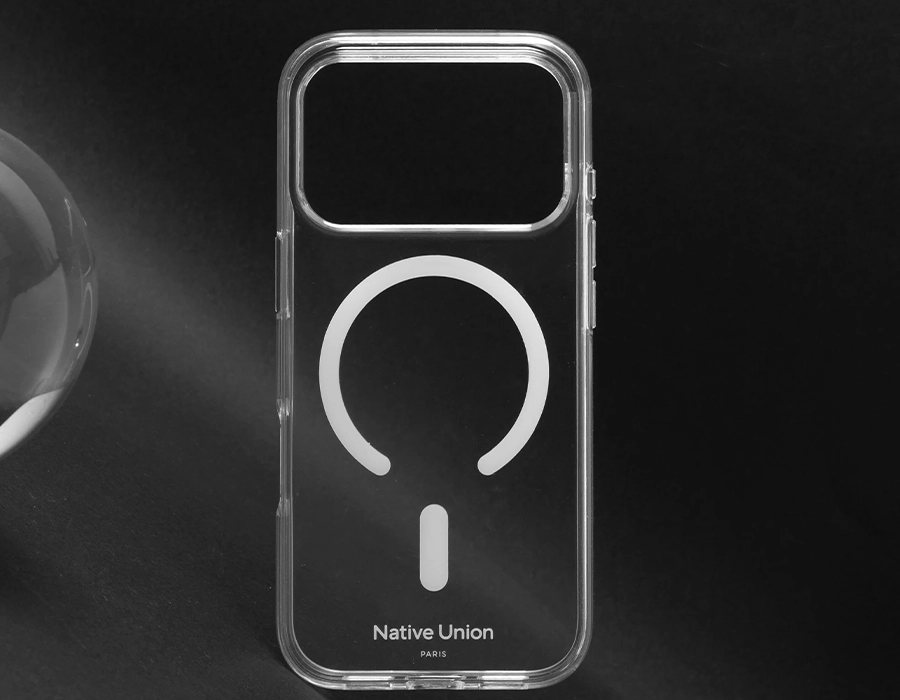 Чехол Native Union (Re)Clear Case для iPhone 17 с покрытием, предотвращающим пожелтение