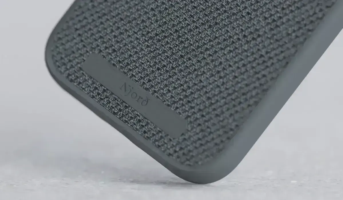 njord-fabric-magsafe-case-03