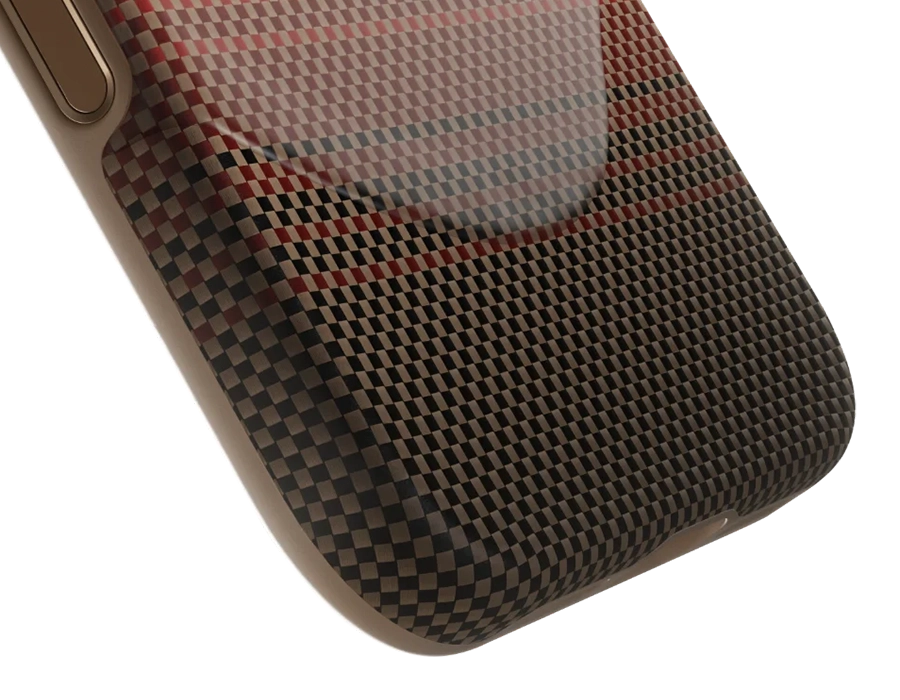 Pitaka Aramid UltraGuard Case - демонстрация смолы Orca